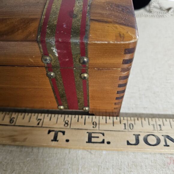 Antique Wood Cedar Jewelry Trinket Chest Box Dove Tail Brass Straps Mirror - Picture 15 of 16